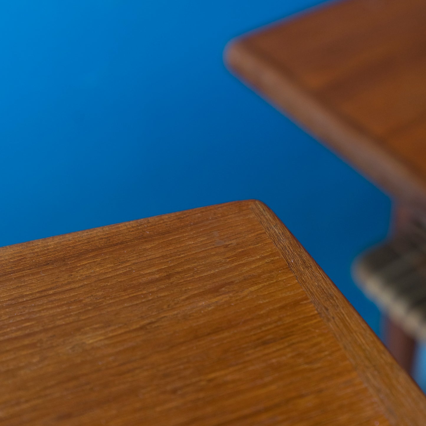 Tavolo Quadrato Danese in Teak Anni ’60 – Design Vintage Scandinavo