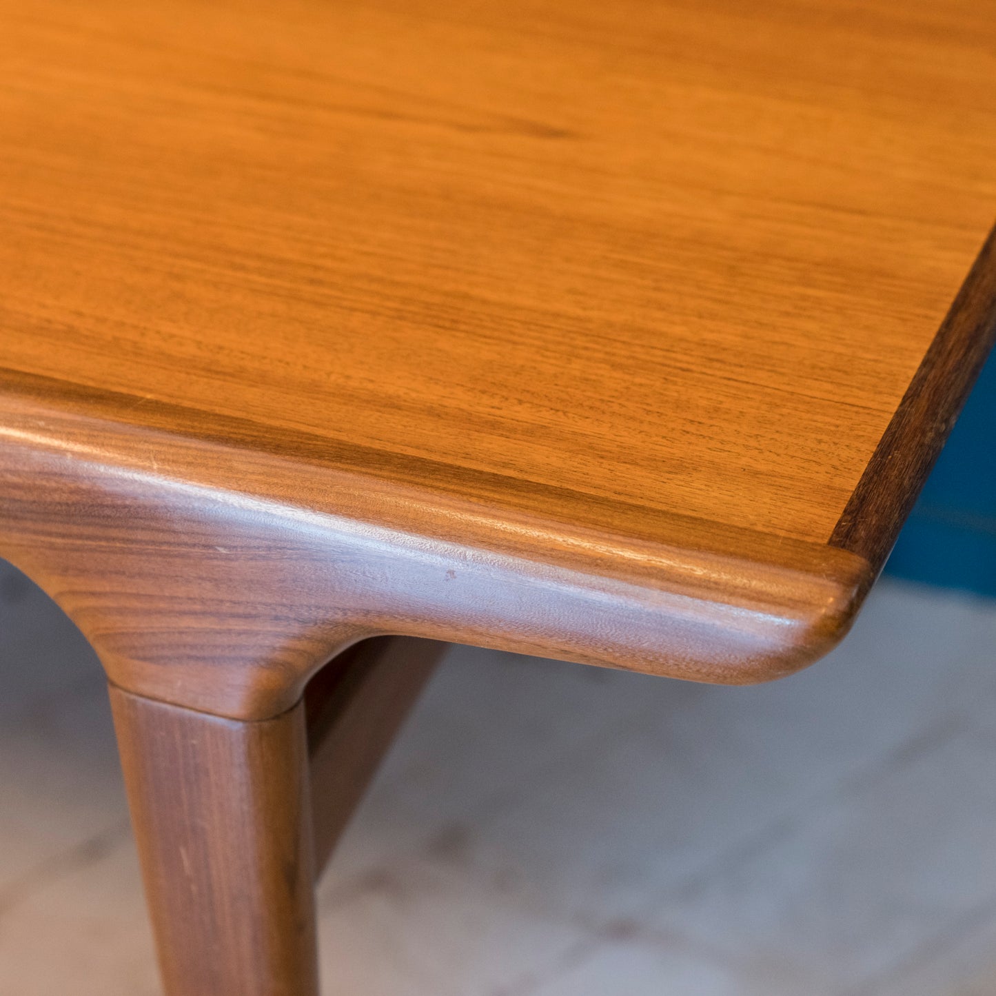 Tavolo da Pranzo Vintage Estensibile di Johannes Andersen – Design Scandinavo Anni '60 in Teak