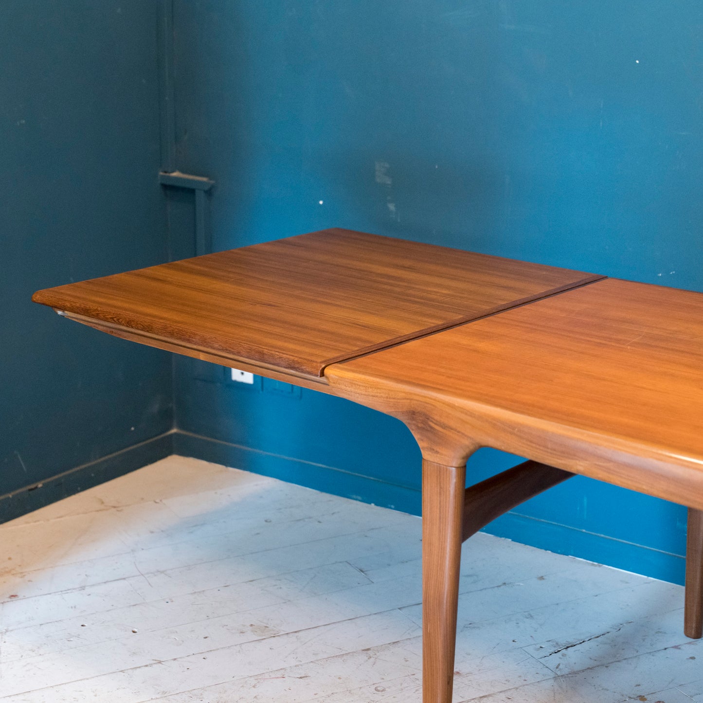 Tavolo da Pranzo Vintage Estensibile di Johannes Andersen – Design Scandinavo Anni '60 in Teak