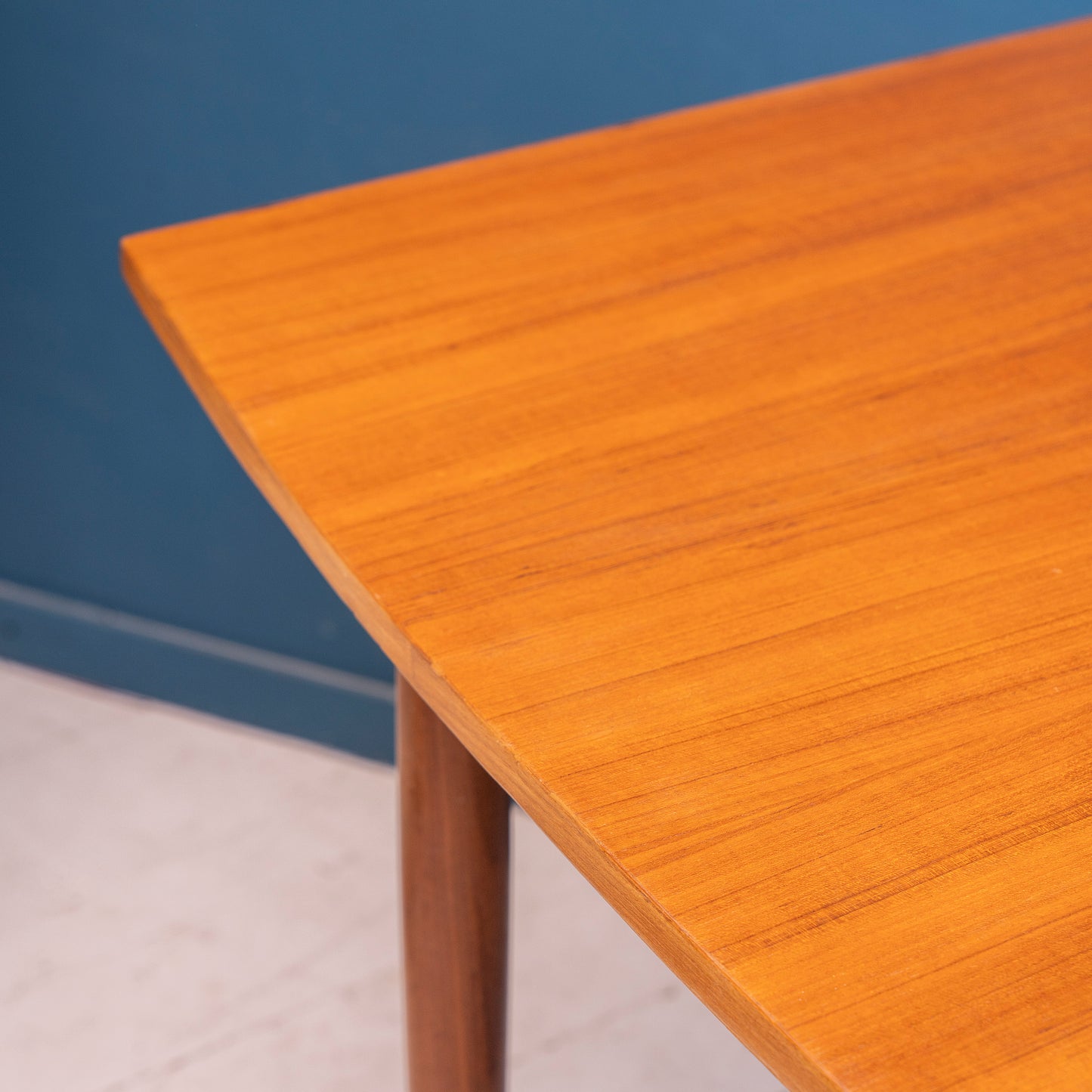 Tavolo allungabile in stile scandinavo in teak, anni '60